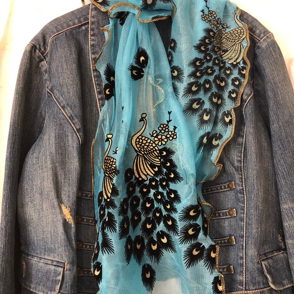 Parisian-style Gold-trim SKY BLUE Peacock scarf - Picture 8 of 8
